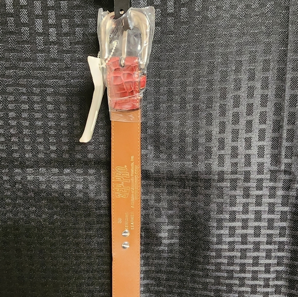 OU Leather Belt - Picture 3 of 4